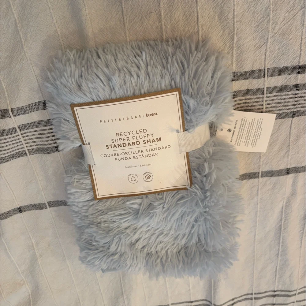 1‎ Pottery Barn Teen Fluffy Luxe Standard Sham